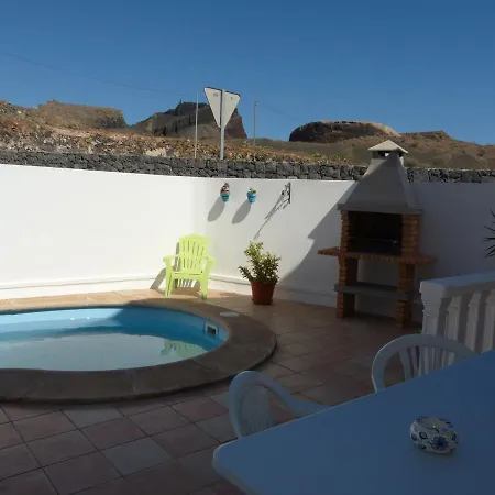Suncanarias Villa Aldea *